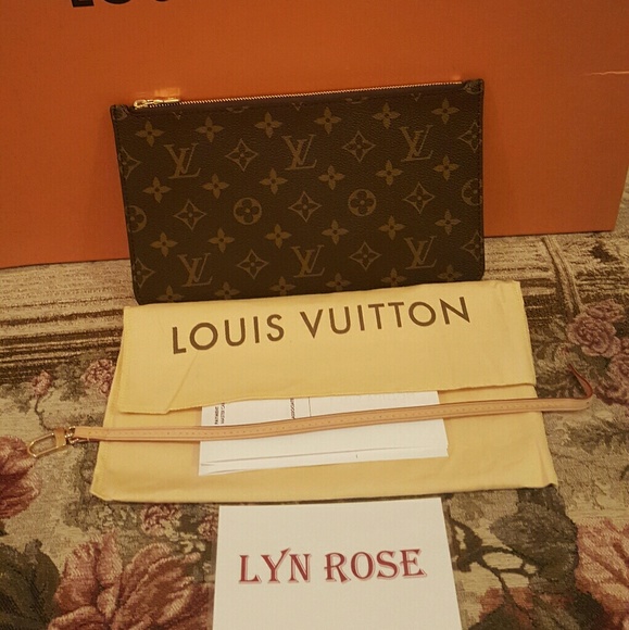 Authentic Louis Vuitton Neverfull Mm Pouch - Picture 1 of 5
